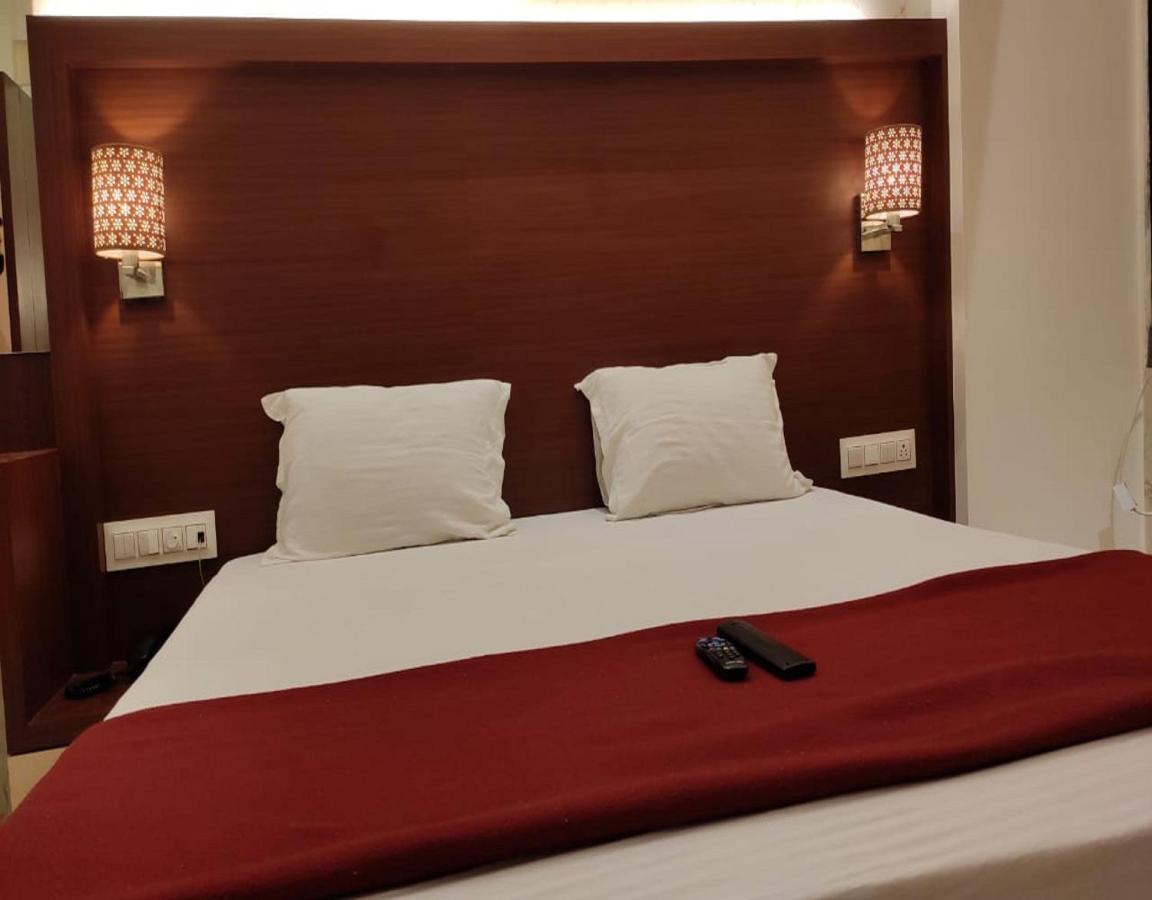 Fabhotel Spring Inn - Nr Borivali Station Mālād Εξωτερικό φωτογραφία